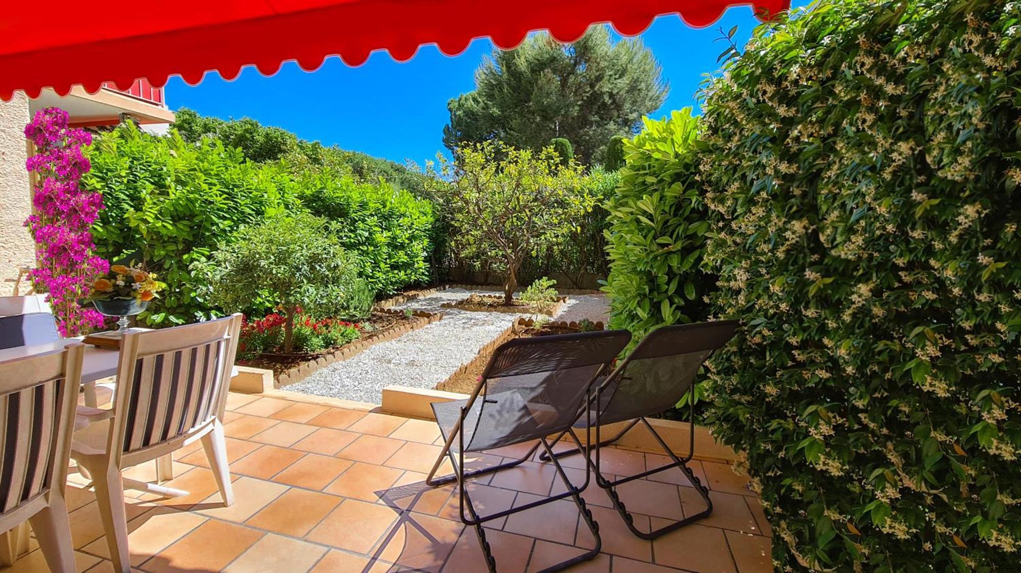 Casalionelantibes 70 Sqm Apartment With Garden And Parking Exteriör bild