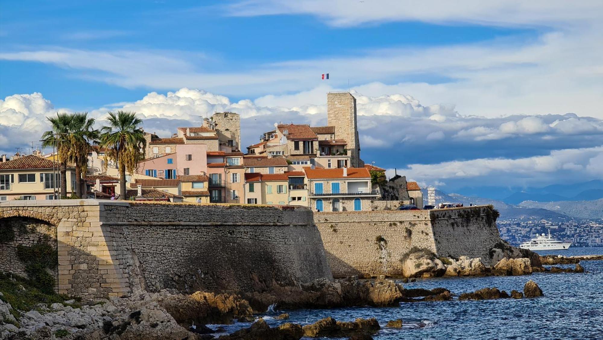 Casalionelantibes 70 Sqm Apartment With Garden And Parking Exteriör bild