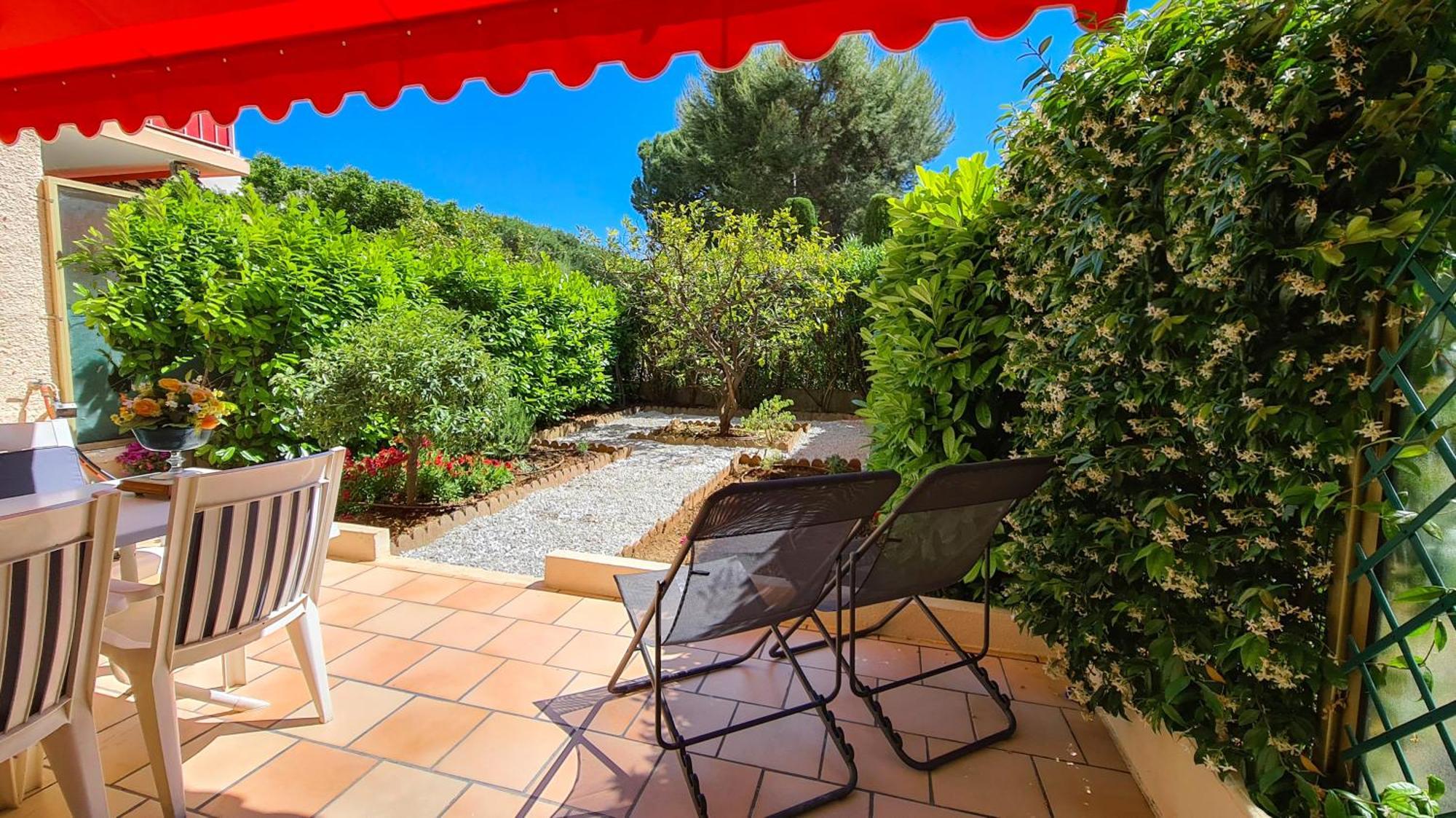 Casalionelantibes 70 Sqm Apartment With Garden And Parking Exteriör bild